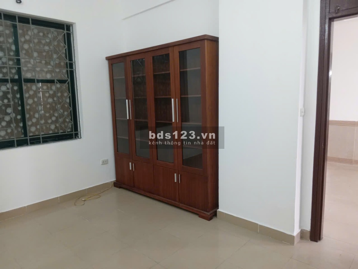 Chính chủ cho thuê lâu dài CH CC đầu hồi 90m2, 3PN, 2WC. ĐT…
