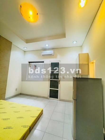 Phòng trọ 25m2 full nội thất, có cửa sổ trời tại 82/14…