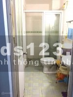 Cho thuê nhà 3 tầng, hướng ĐN, cơ bản đủ nội thất, khu TT…