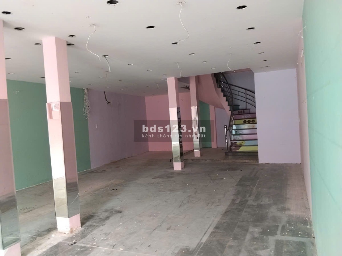 Cho thuê Nhà nguyên căn, mặt tiền đường Phạm Hùng