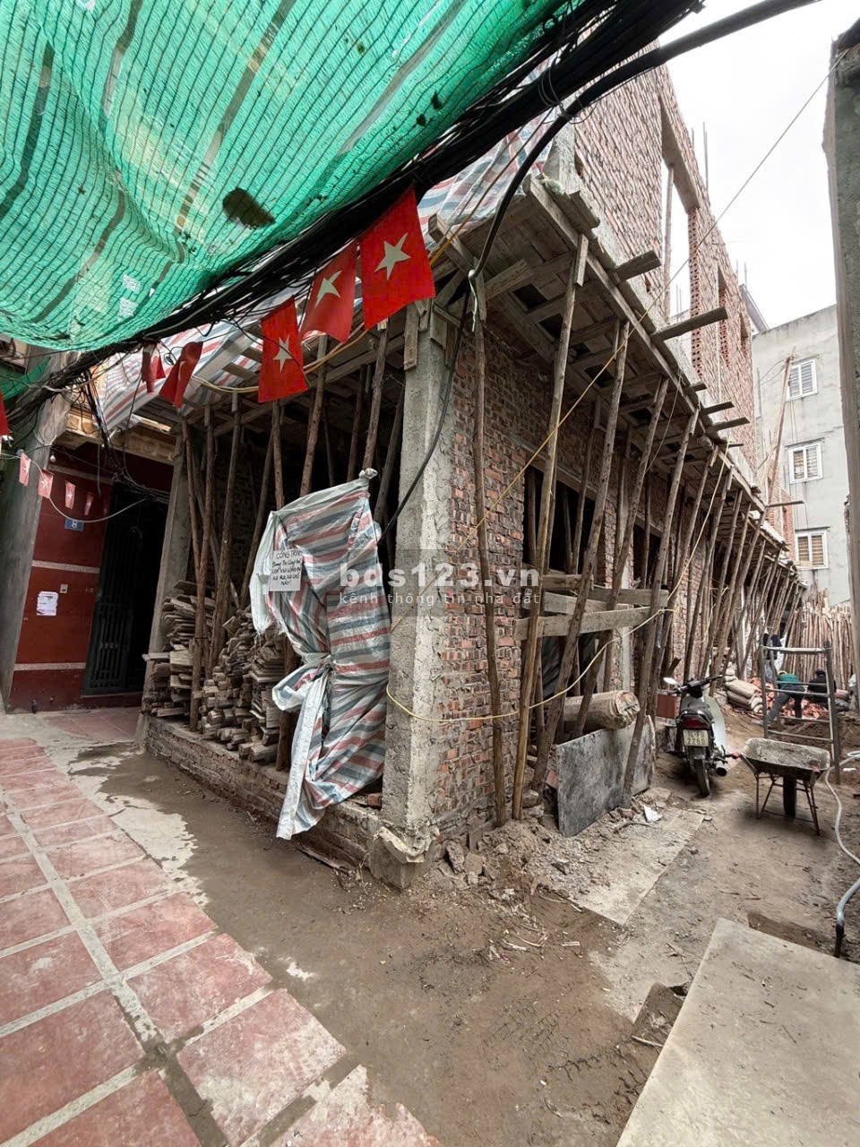 NHỈNH 9 TỶ CÓ NGAY NHÀ 5 TẦNG THANG MÁY KIM NGƯU