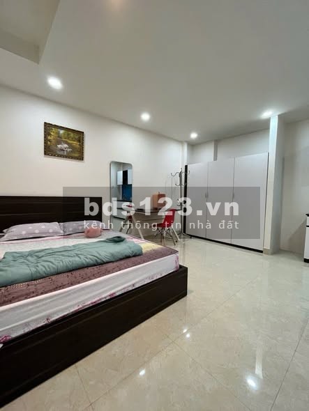 Cho thuê phòng 30m2 full nội thất tại 74 Thạch Thị Thanh, P.…