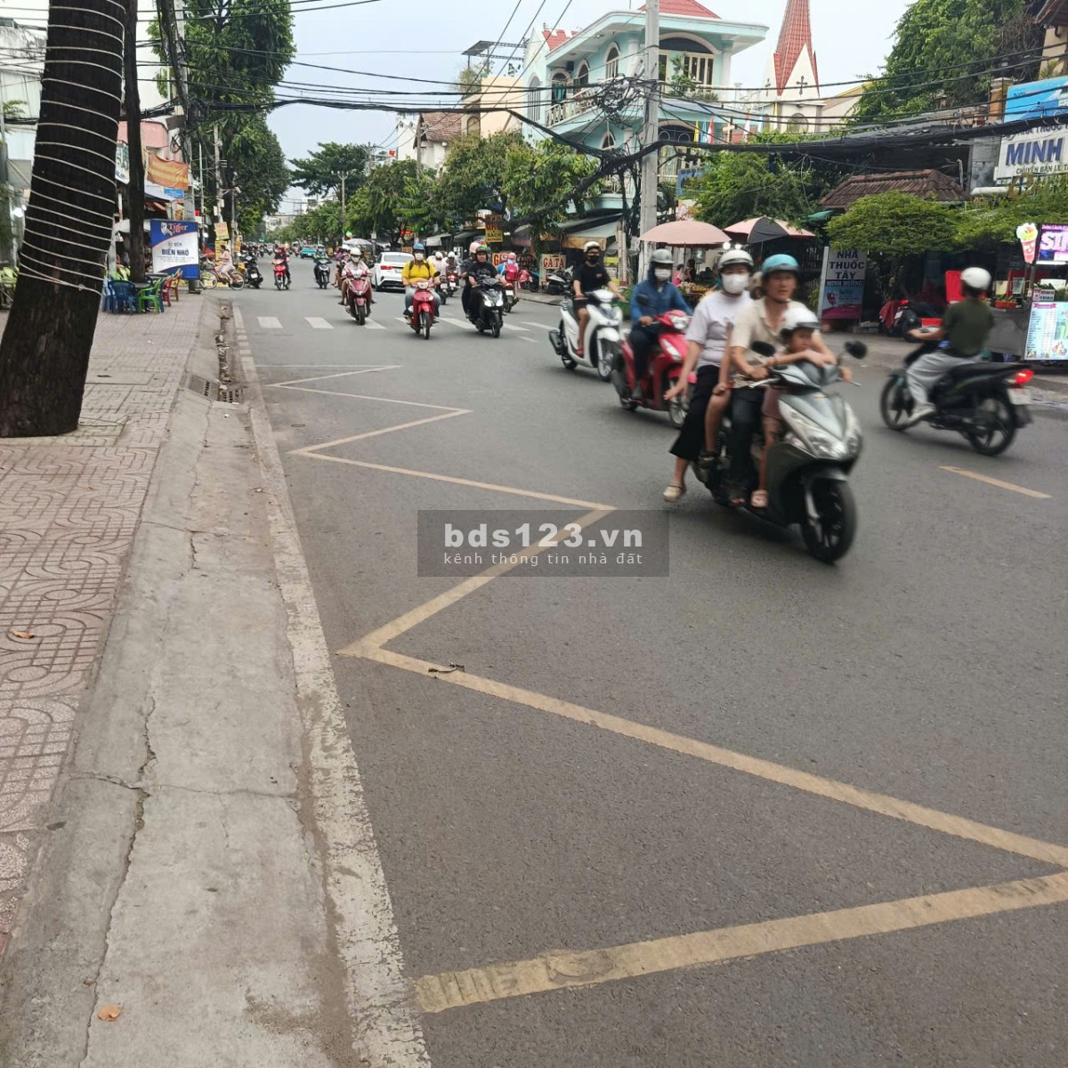 NHÀ ĐẤT 96M2 ĐƯỜNG VÔ NHÀ 8M THÔNG CÁC TRỤC ĐƯỜNG LỚN.…