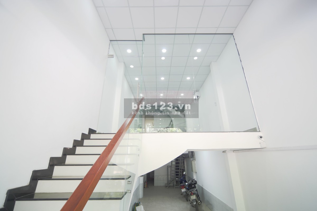 Cho thuê văn phòng (16-40m2) ngay Trung Tâm Triển Lãm Tân Bình,…