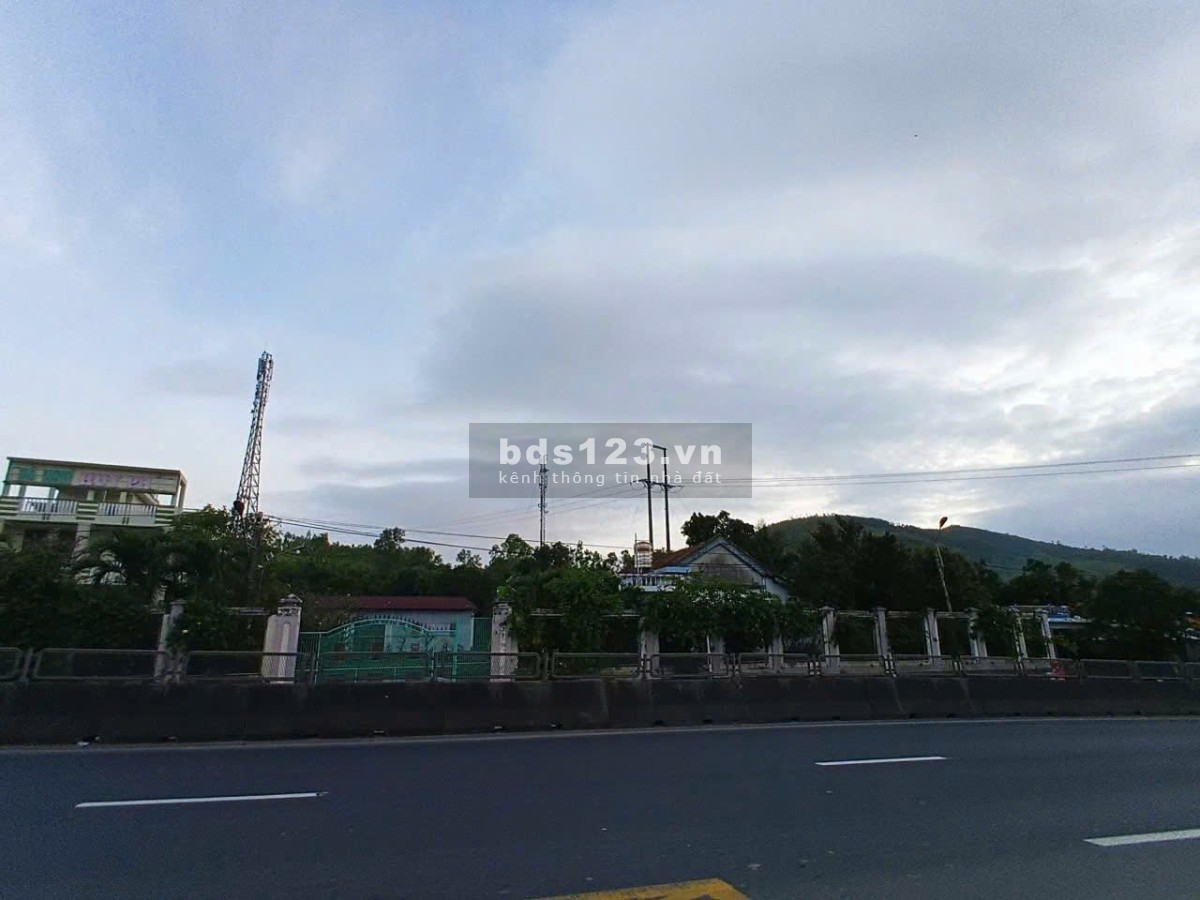 Bán đất 30m mặt tiền QL1A Tuy An Phú Yên full thổ cư tách 6…