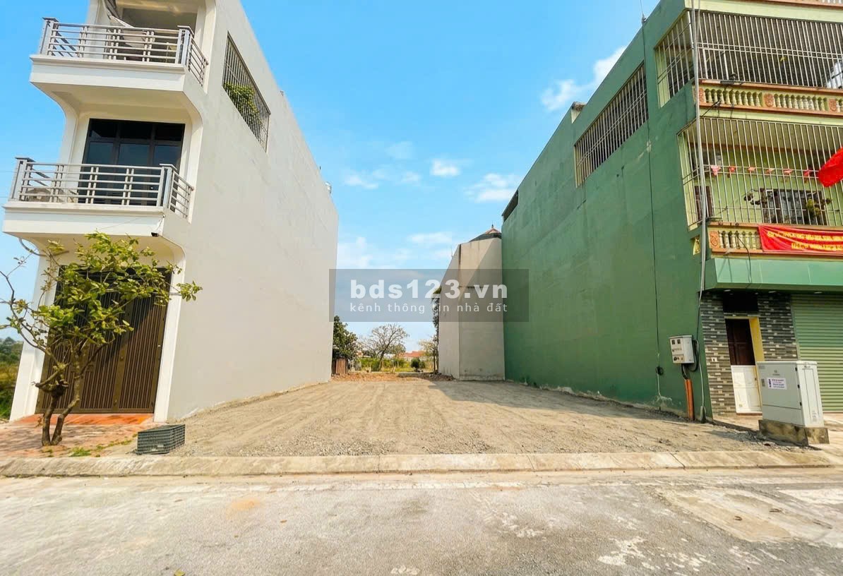 Đất vàng an cư - kinh doanh đắc địa - gần UBND và trường học