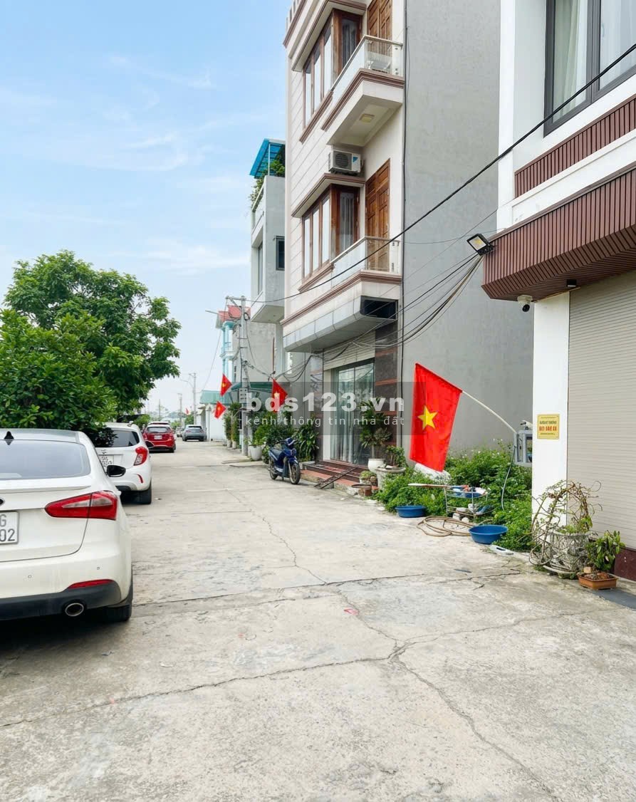 Đất vàng an cư - kinh doanh đắc địa - gần UBND và trường học