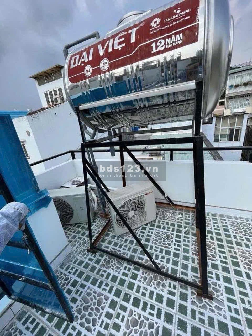 Gần 4 tỷ. Nhà hẻm rộng, Hướng Đông Nam, 4 tầng, SD 48m2, Xô…