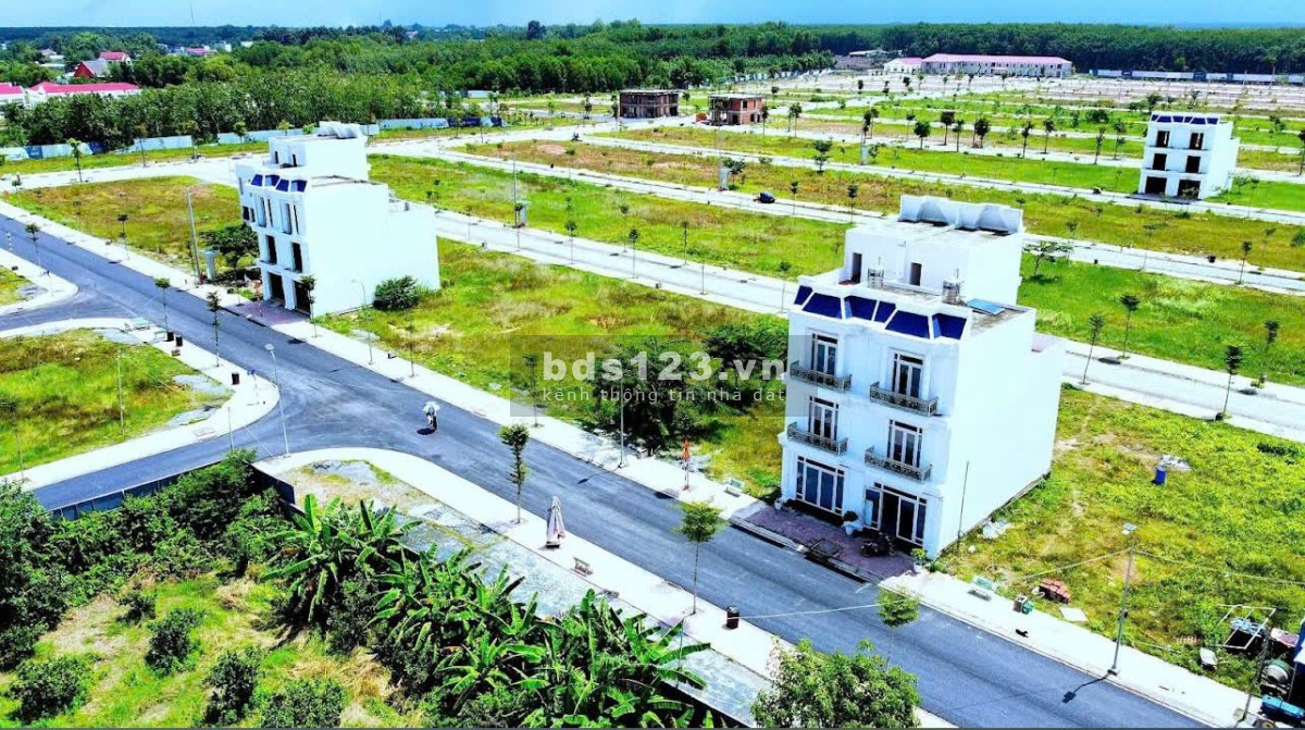 Đất nền Khu đô thị Bắc Sài Gòn, sổ riêng, xây dựng tự do 100% thổ cư, 39 tiện ích nội khu