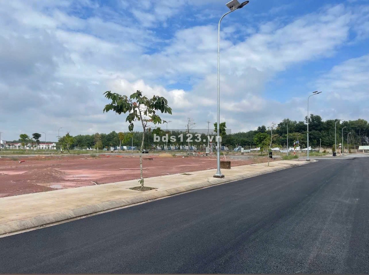 Đất nền Khu đô thị Bắc Sài Gòn, sổ riêng, xây dựng tự do 100% thổ cư, 39 tiện ích nội khu