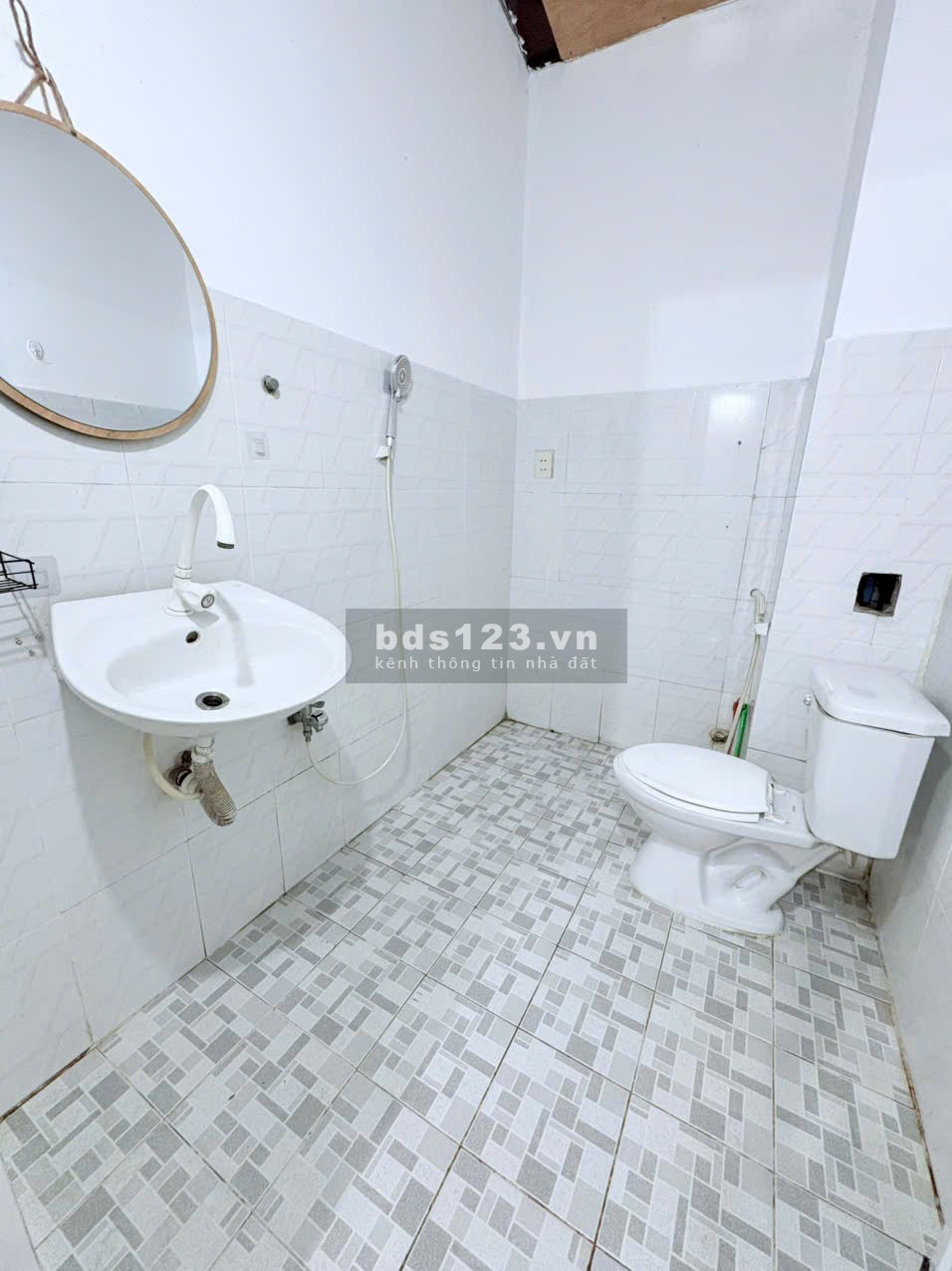  PHÒNG RỘNG HƠN 40M² NGAY XÔ VIẾT NGHỆ TĨNH – BÌNH THẠNH 