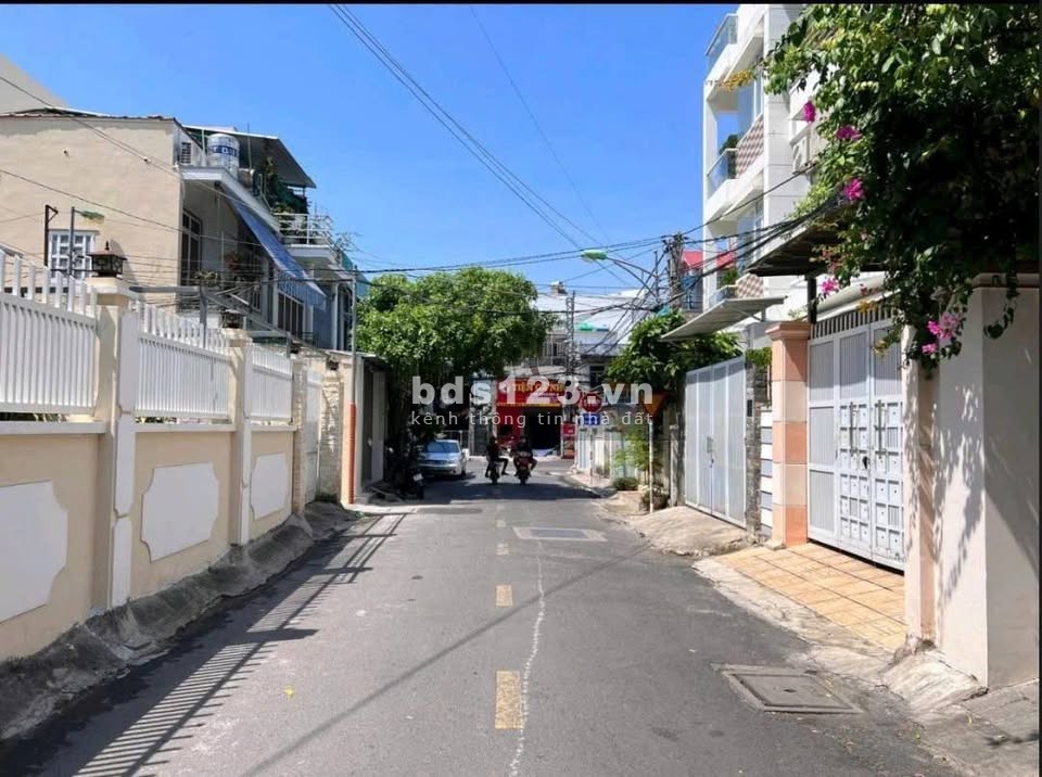 Bán nhà đường Tản Viên - Nha Trang, cách biển chỉ 2km