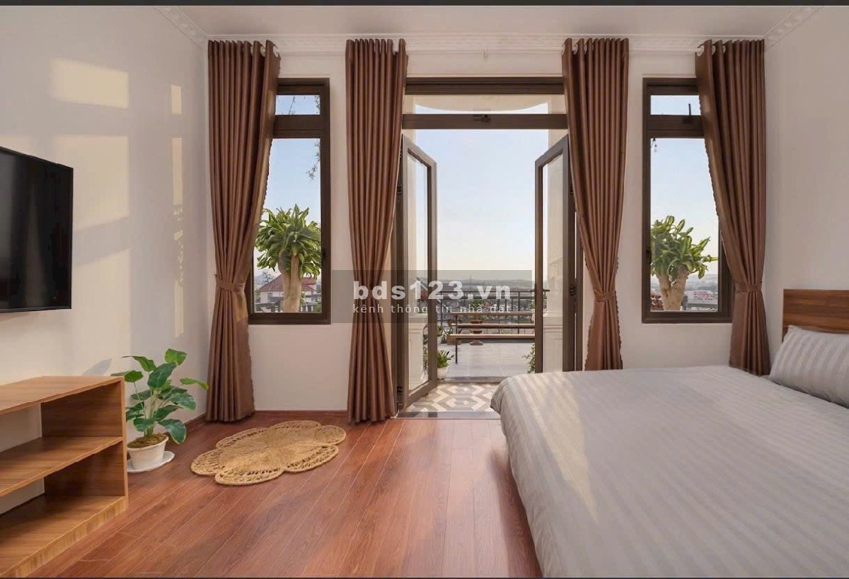 Nhà 4 tầng đẹp và tâm huyết gần ngã 5 đại học Đà Lạt