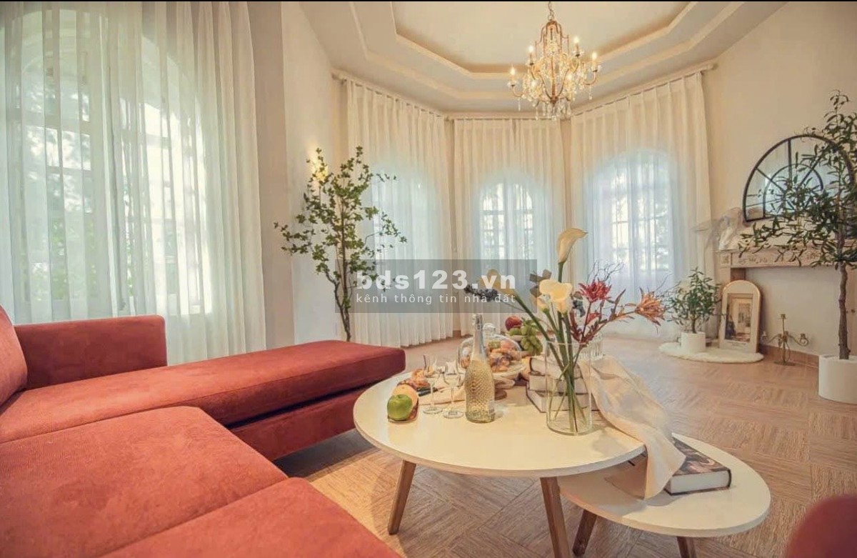 Căn villa độc bản đẹp mặt tiền đường Nguyễn Trung Trực