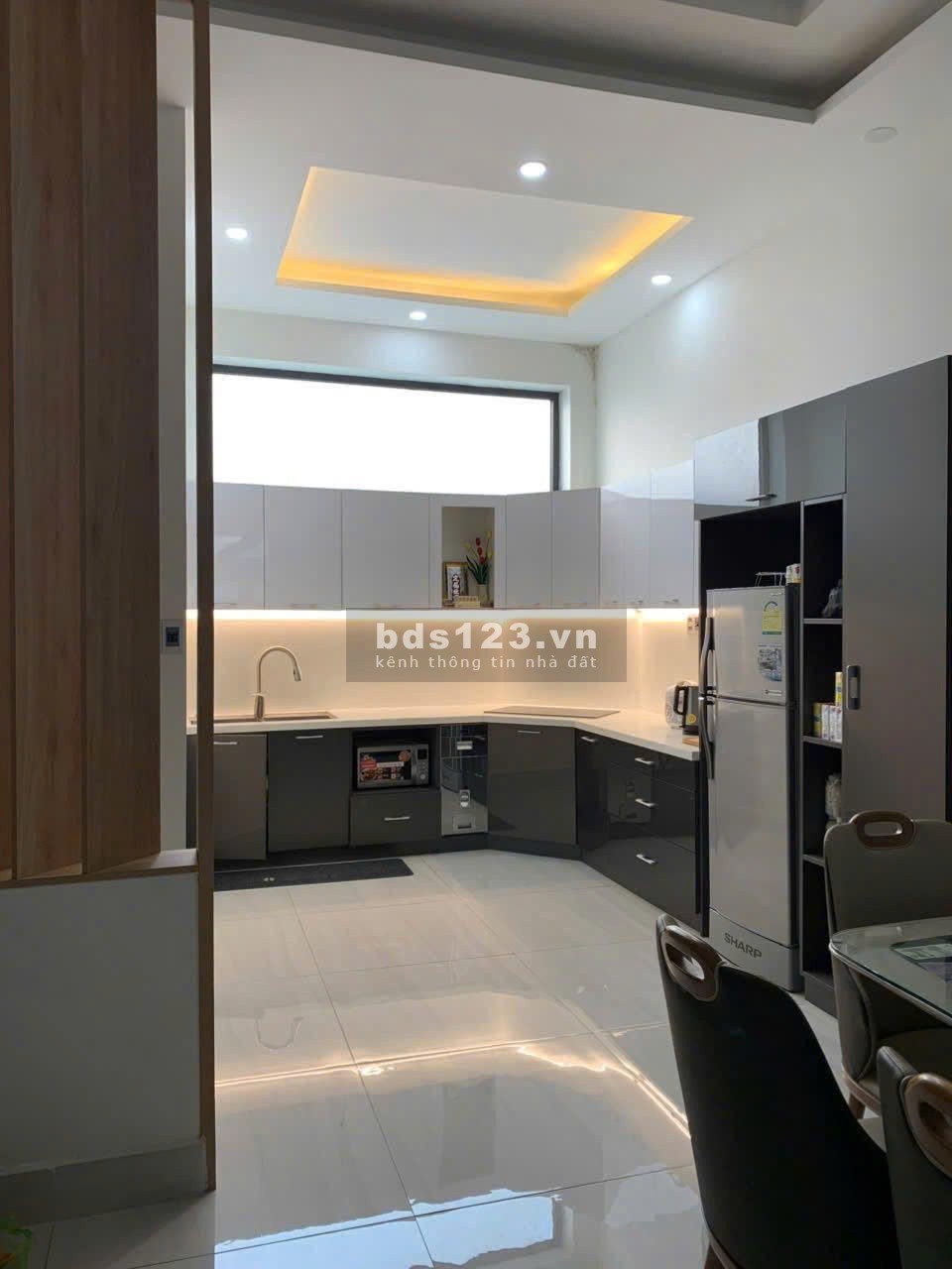 CẦN BÁN GẤP CĂN NHÀ SRXD TẠI MẶT TIỀN ĐƯỜNG CỔ LOA P2