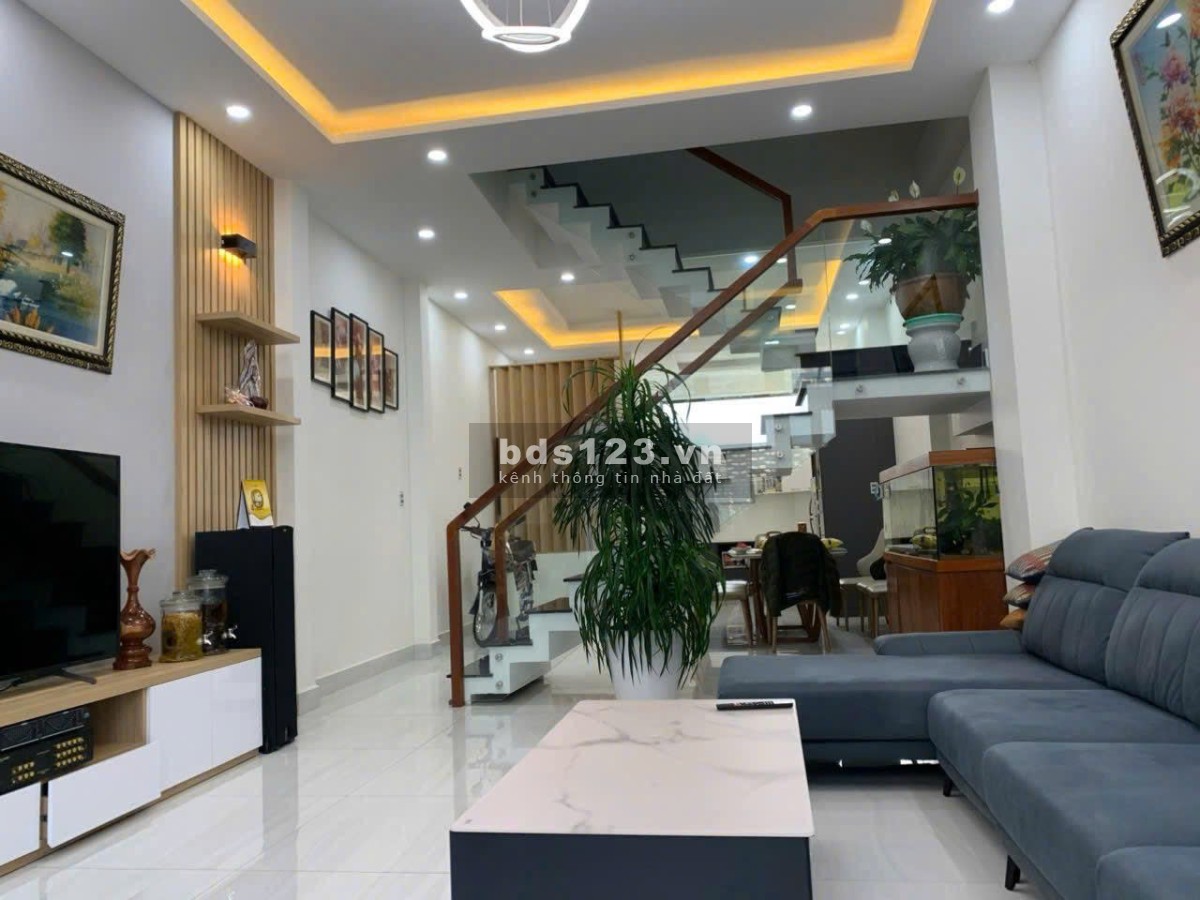 CẦN BÁN GẤP CĂN NHÀ SRXD TẠI MẶT TIỀN ĐƯỜNG CỔ LOA P2