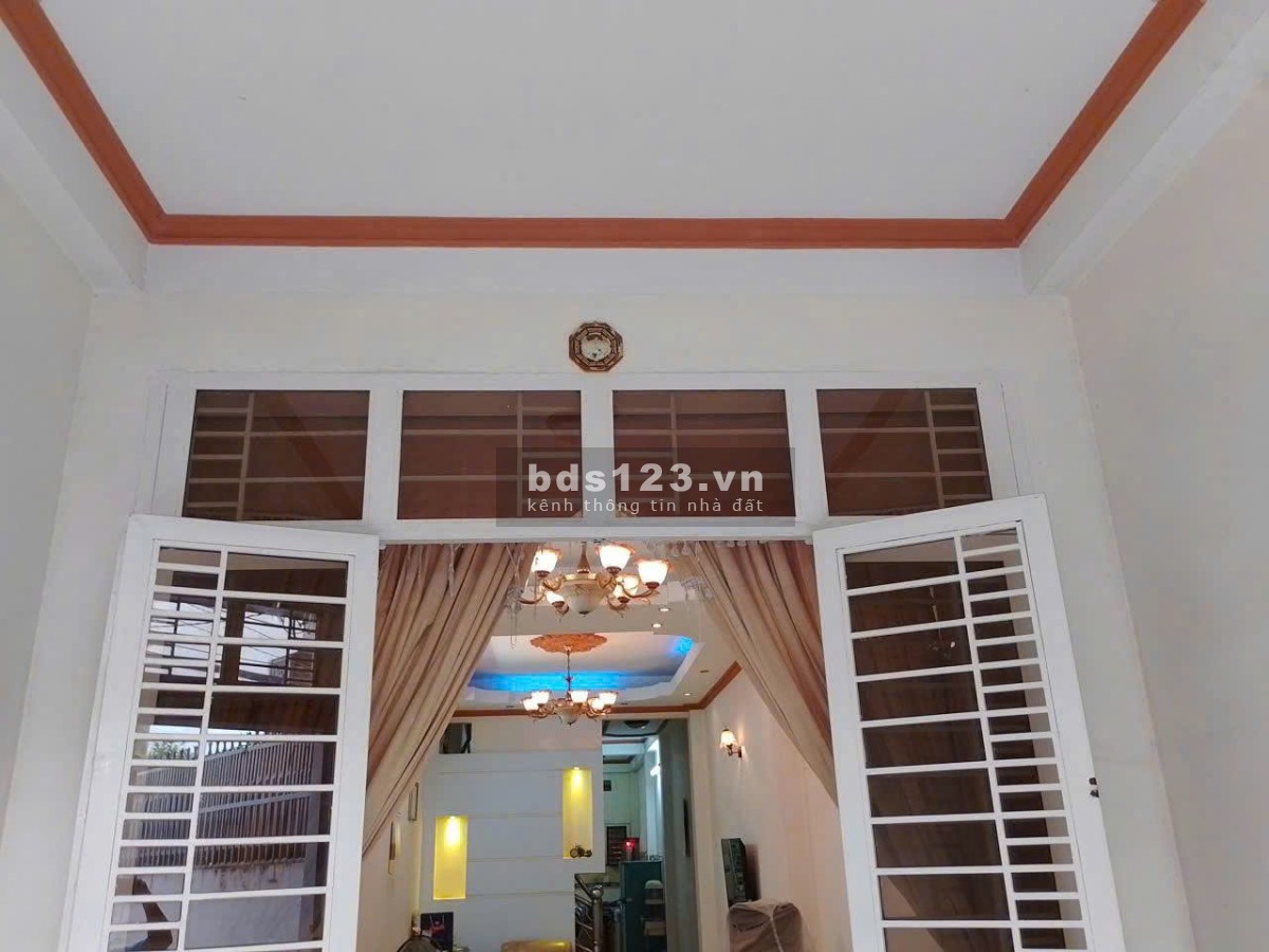 Bán nhà 3 x 20m 2 lầu hẻm xe hơi thông Nhiêu Tứ P7 Phú Nhuận