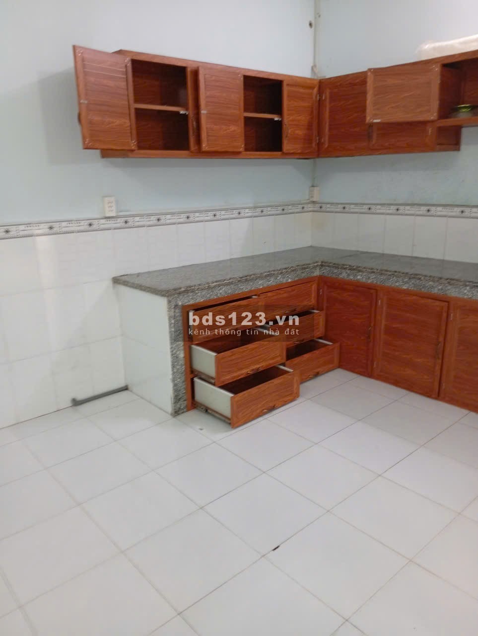 CẦN TIỀN ĐẦU TƯ BÁN GẤP . CHÍNH CHỦ . SỔ SẴN ĐỂ NHÀ . HỖ TRỢ NGÂN HÀNG .