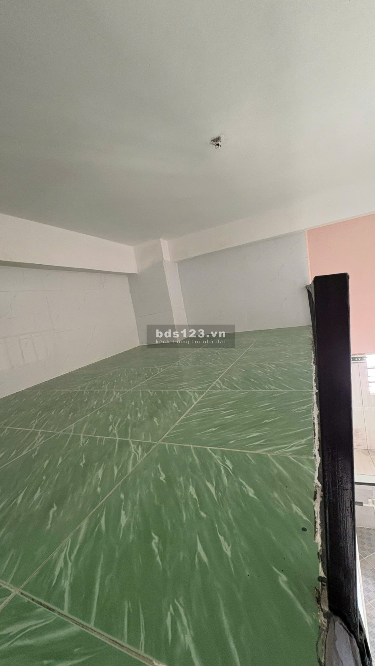 Cho thuê phòng trọ quận 10 đường CMT8 (gần sân khấu Lan Anh)
