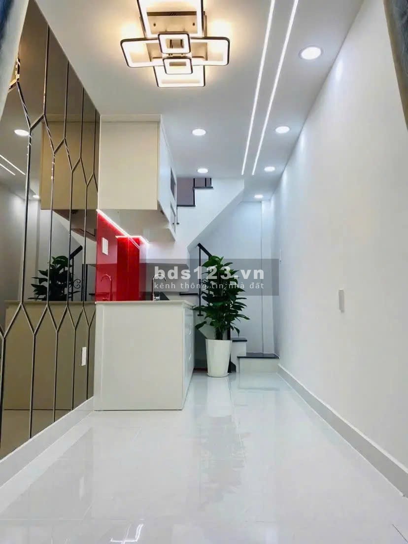 Nhỉnh 2 tỷ có ngay Hộ Khẩu Sài Gòn - 3 Tầng - Full Nội Thất…