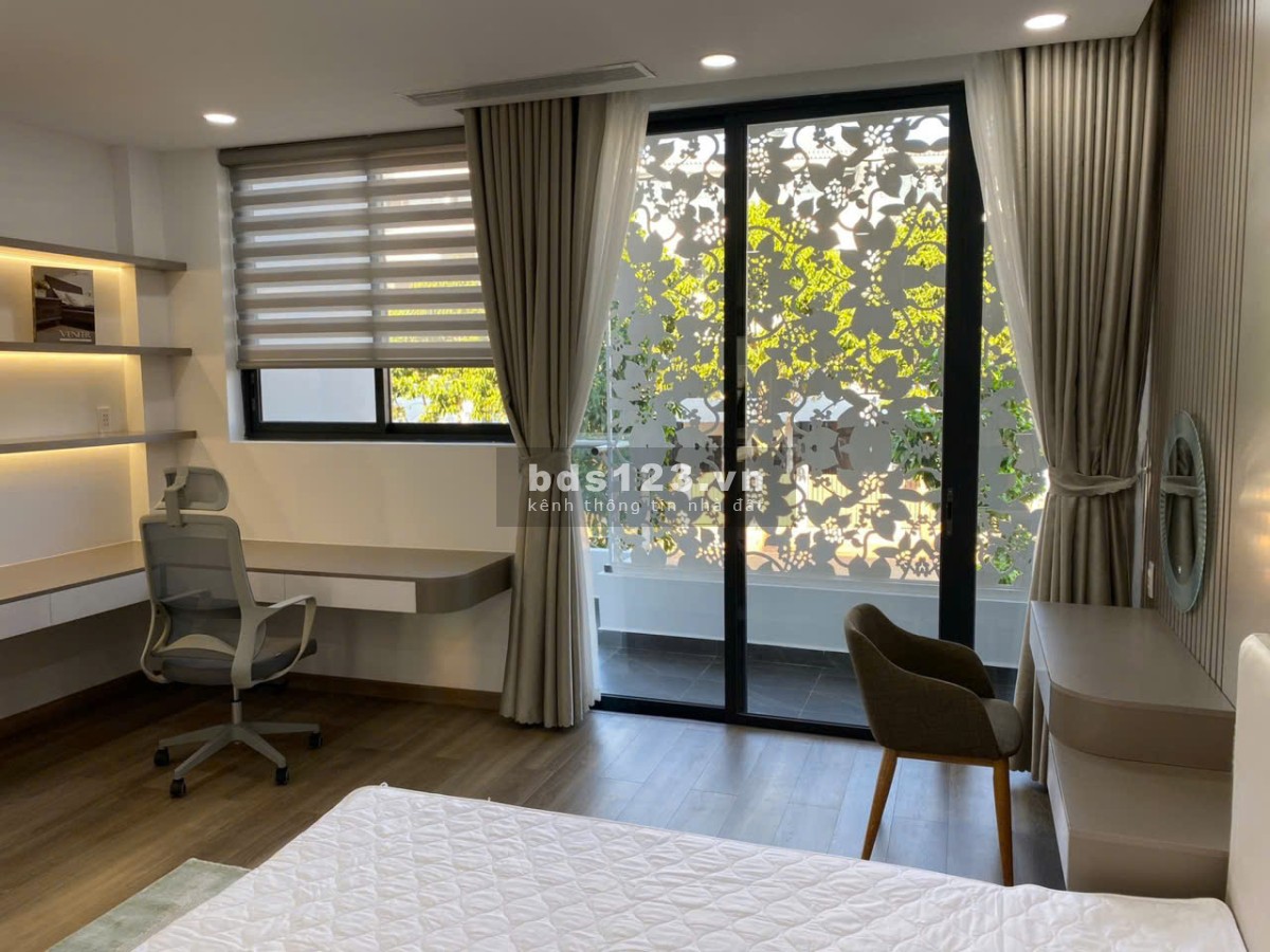 Nhà phố đường 23m khu Trung Nguyên full nội thất cần bán.