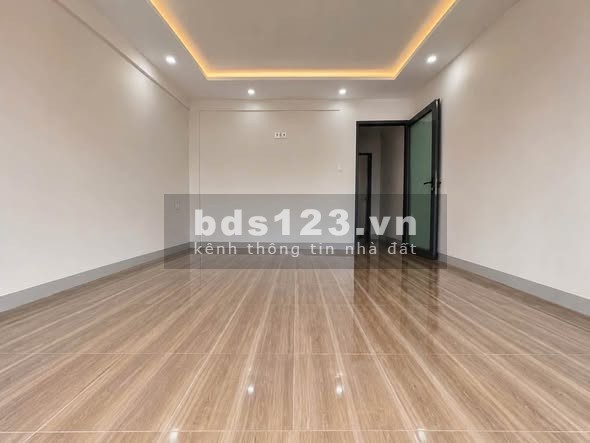Cho thuê căn hộ riêng biệt có ban công lớn tại 495 Nguyễn…
