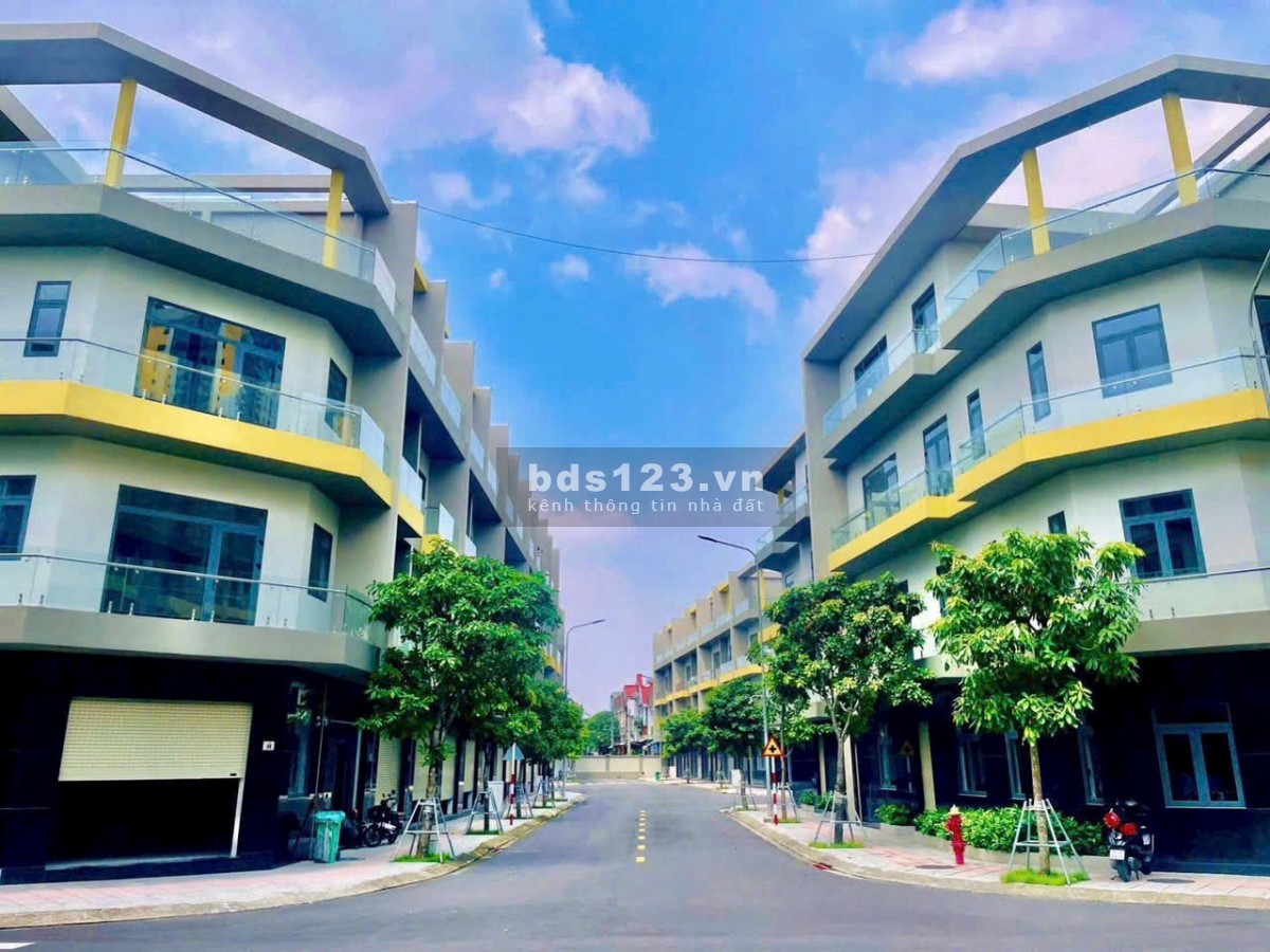 Cần bán nhanh căn nhà phố Bcons Uni Valley Giá chỉ 7.8 tỷ