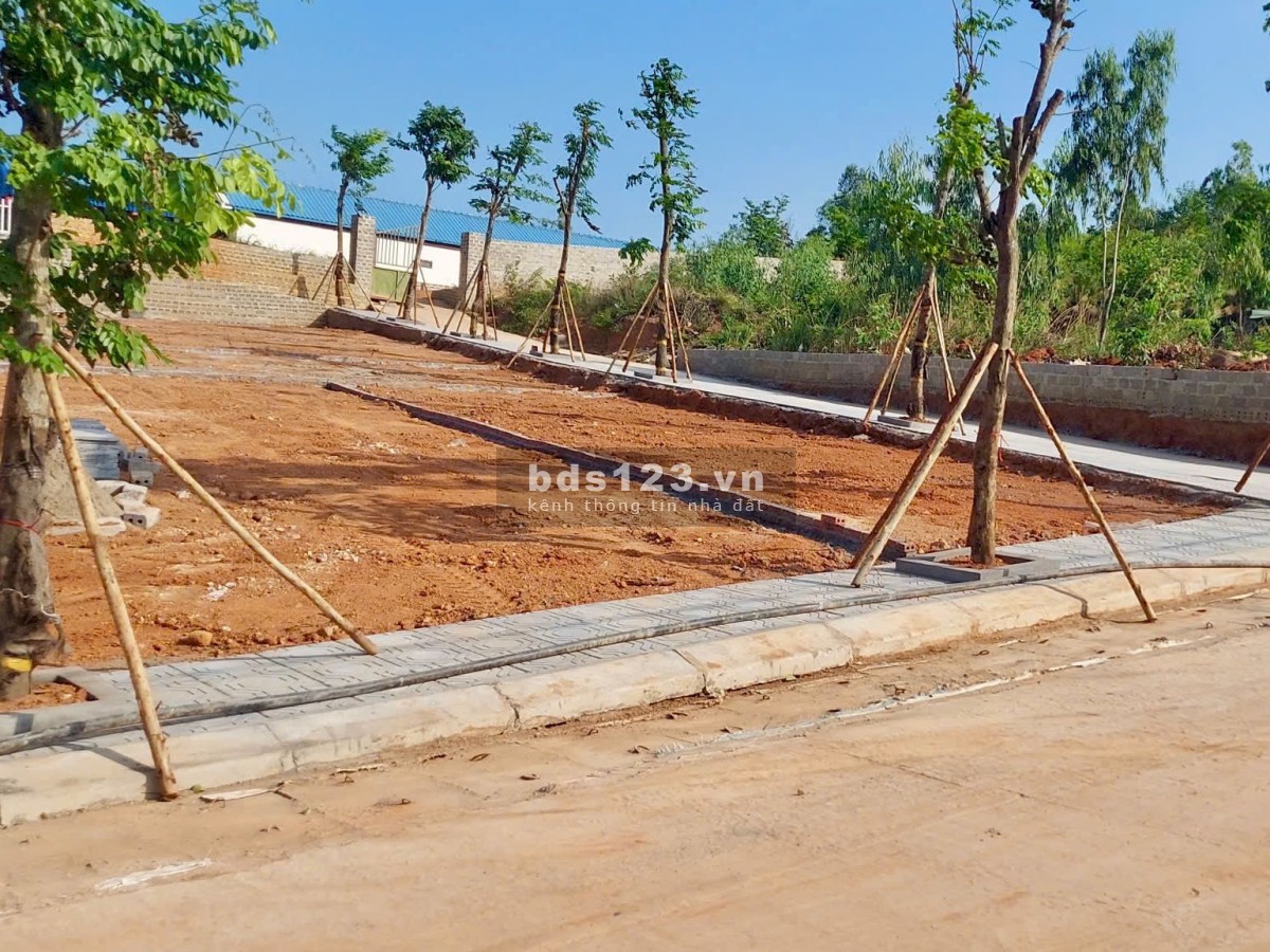 BÁN ĐẤT MẶT TIỀN QL18 – SÁT VÁCH VINHOMES – SỔ ĐỎ SẴN…