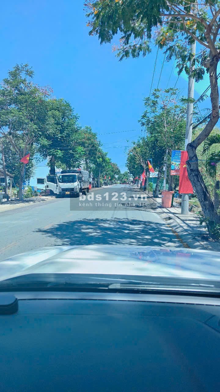 Đất Thổ cư mặt tiền Dương Văn Hạnh ( Lý Nhơn) Cần Bán.