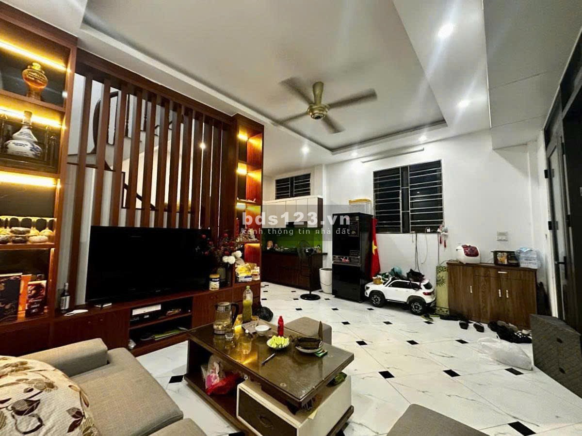 Hơn 8 tỷ có ngay NHÀ MỚI - LÔ GÓC - NGÕ THÔNG 35.5m2* 5T phố…