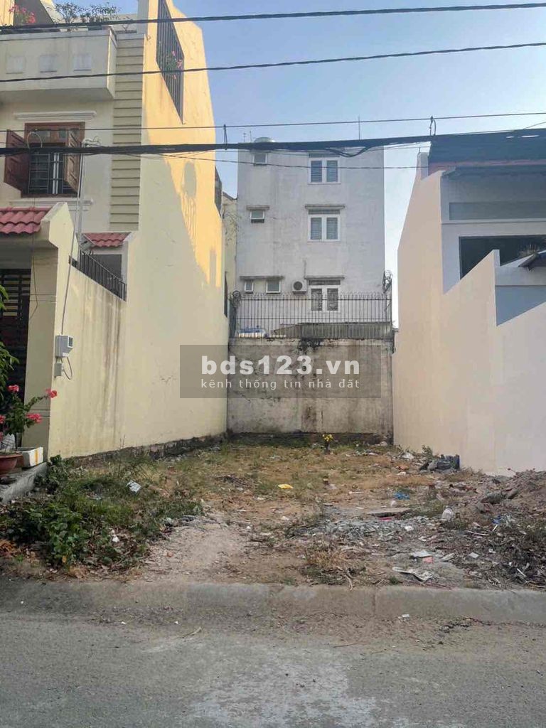 Bán gấp đất ngay QL50 gần Bến xe Quận8