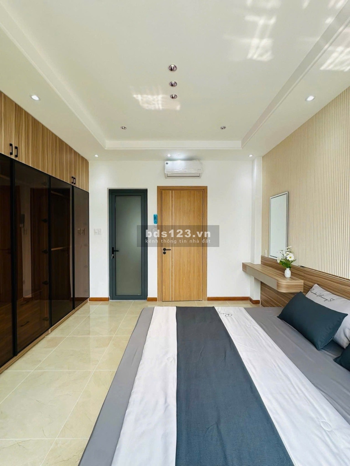 NHÀ PHỐ THẠNH LỘC 37, QUẬN 12, 72M2 - 4 TẦNG - FULL NỘI THẤT, NHỈNH 5Đ