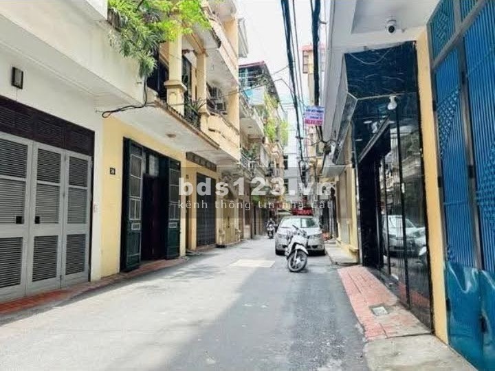 Bán nhà phố Khương Trung thông vành đai 2.5, 133 m2, sổ hồng,…