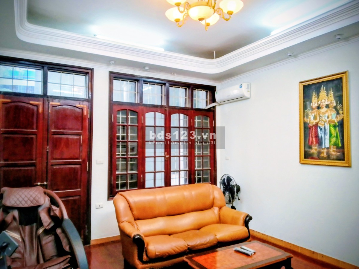 Bán nhà phố Khương Trung thông vành đai 2.5, 133 m2, sổ hồng,…