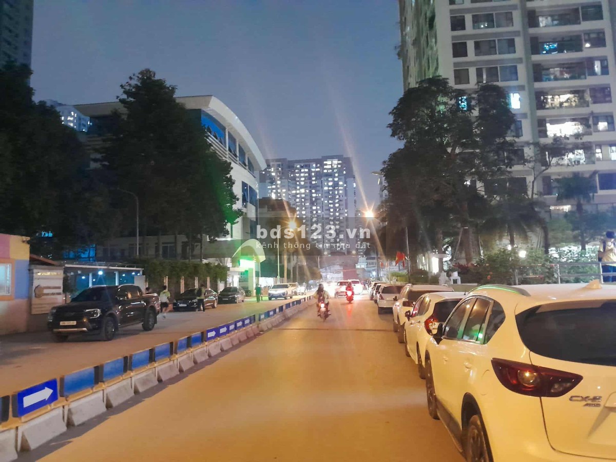 CĂN HỘ A1 CHUNG CƯ 54 HẠ ĐÌNH - 50M² , NỘI THẤT - SỔ ĐỎ…