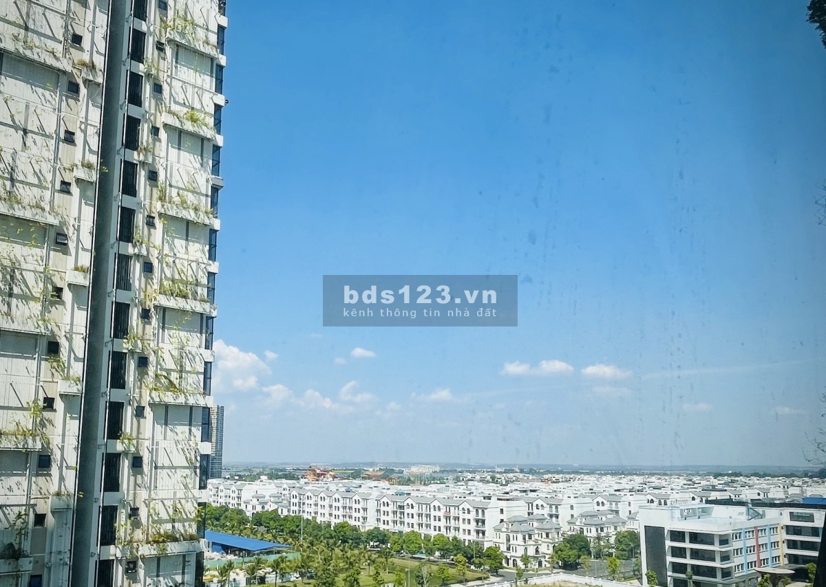 Bánh nhanh 2PN 2WC 72m2 giá chỉ 4,25 tỷ view công viên Lumiere Boulevard Vinhomes Grand Park