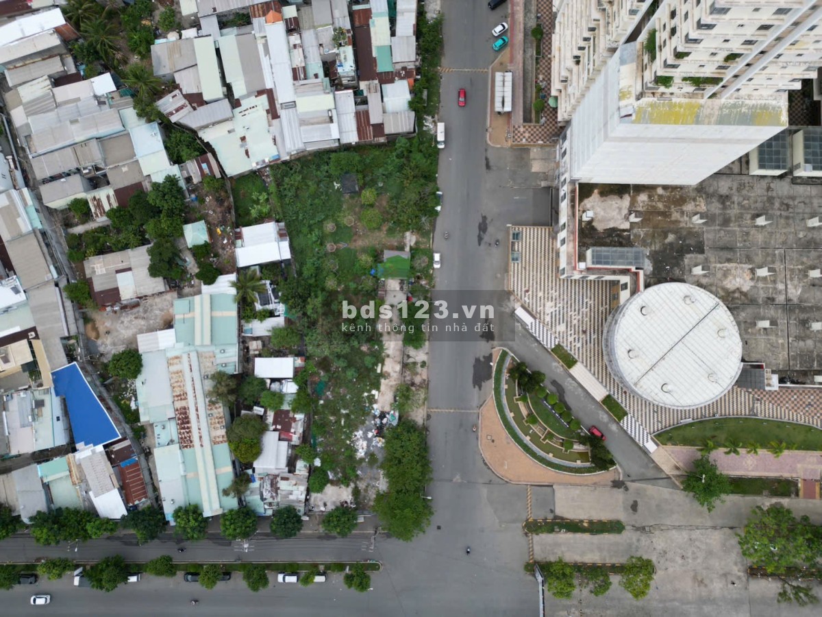 Bán đất góc 2 mặt tiền nguyễn lương bằng quận 7