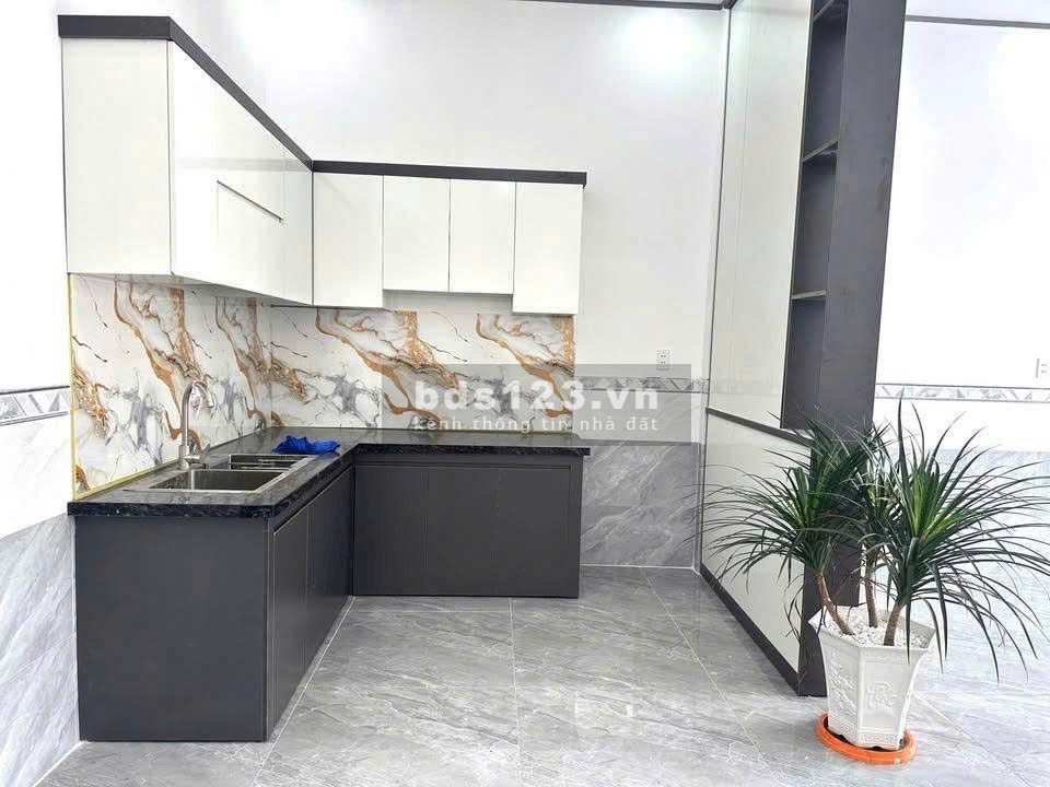  NHÀ CẤP 4 MỚI HOÀN THIỆN , SỔ RIÊNG THỔ CƯ 100% 