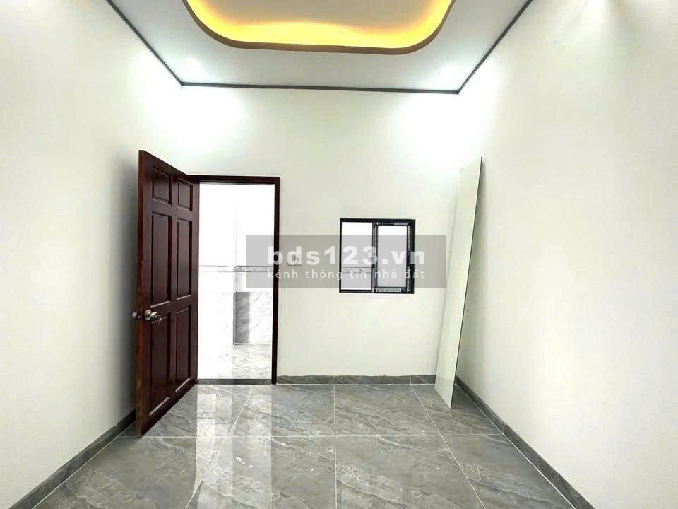  NHÀ CẤP 4 MỚI HOÀN THIỆN , SỔ RIÊNG THỔ CƯ 100% 