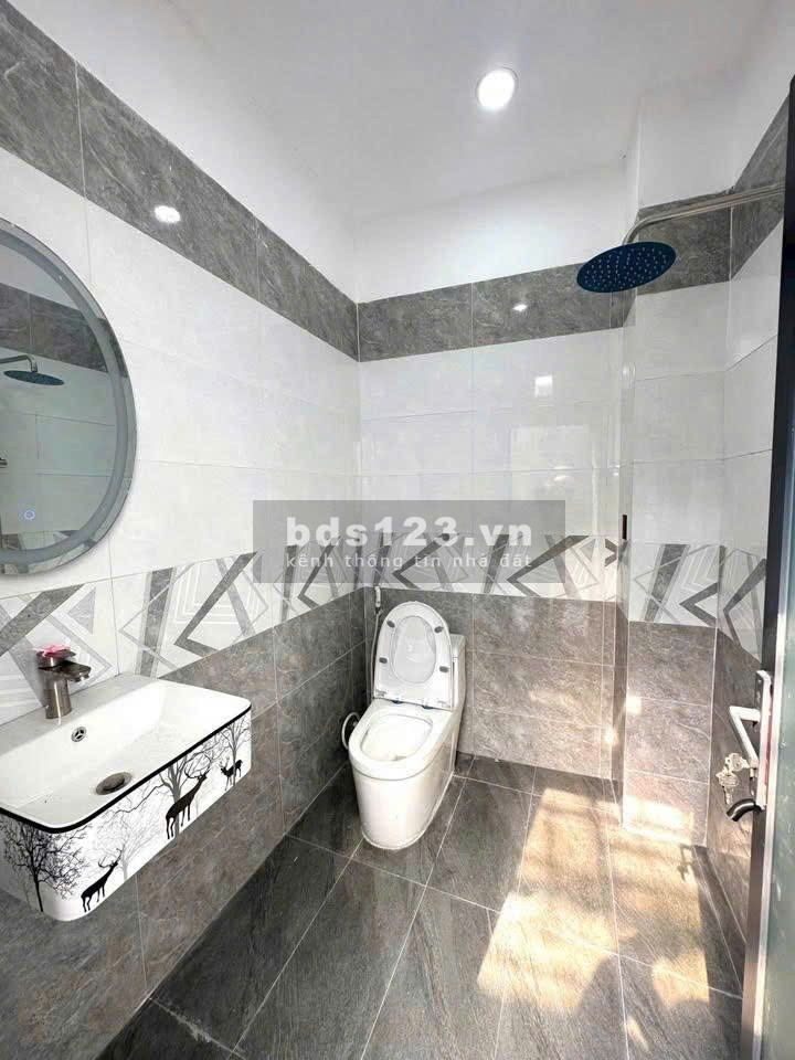  NHÀ CẤP 4 MỚI HOÀN THIỆN , SỔ RIÊNG THỔ CƯ 100% 