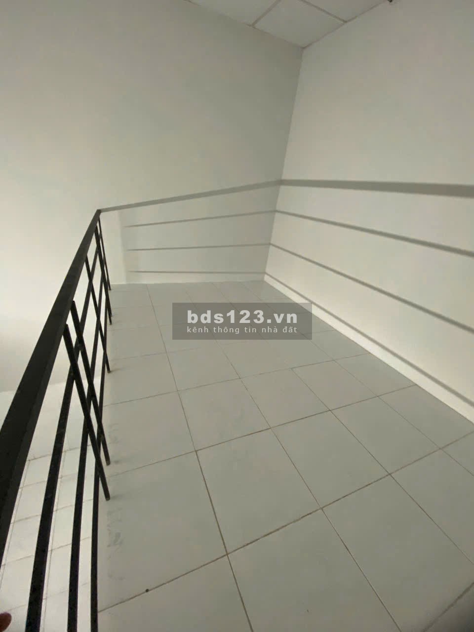 CHO THUÊ PHÒNG TRỌ GẦN ĐẠI HỌC FPT 20M2 LỘ THÔNG THOÁNG GIÁ…