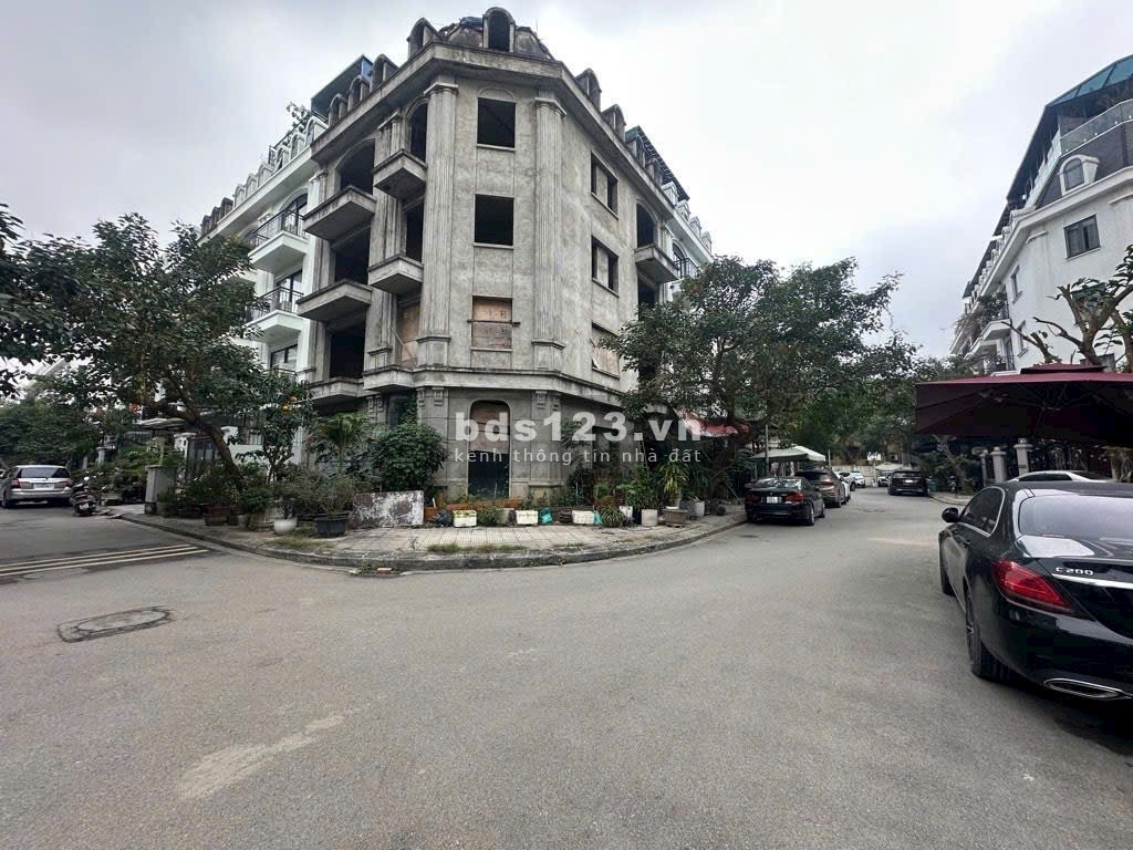 Bán biệt thự Minh Khai 120m2 chỉ 20 tỷ lh ms. Thủy 0393514566