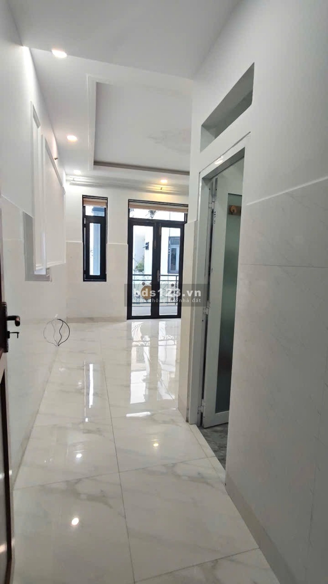 Bán nhà lê đức thọ, 4 x 16m, 4 Tầng, hẻm ô tô, giá 6.7 tỷ