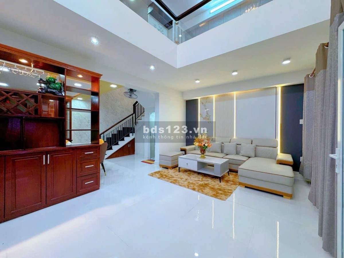 Vị trí đẹp vô vàn tiện ích gần chợ Phạm Văn Bạch, siêu thị Emart, chung cư Khang Gia, tuyến Metro,