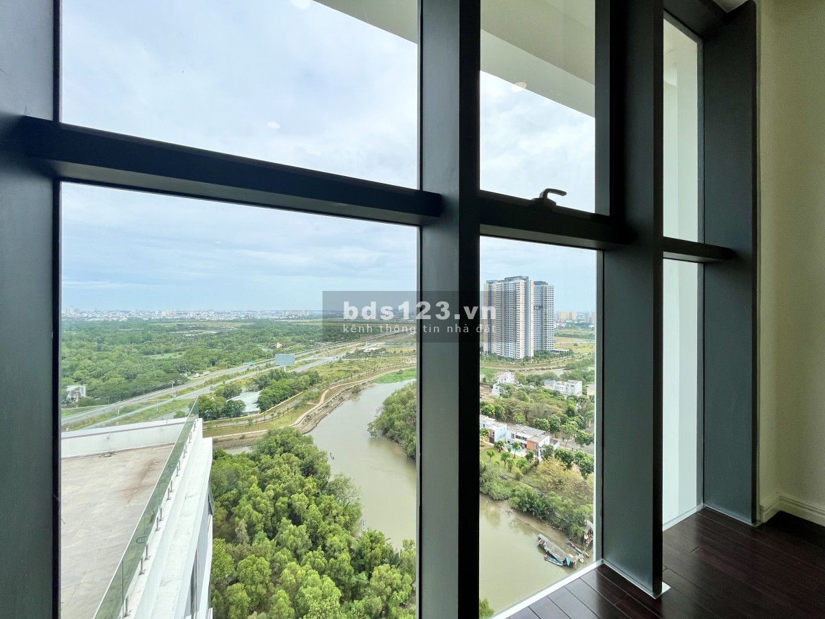 SIÊU PHẨM PENHOUSE DUPLEX DLUSSO CÓ SÂN VƯỜN RIÊNG - HOÀN THIỆN…