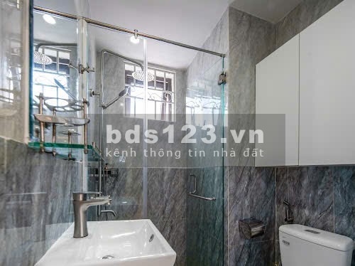 Giá tốt !! Bán nhanh căn 2PN căn hộ FPT2 full nội thất mới