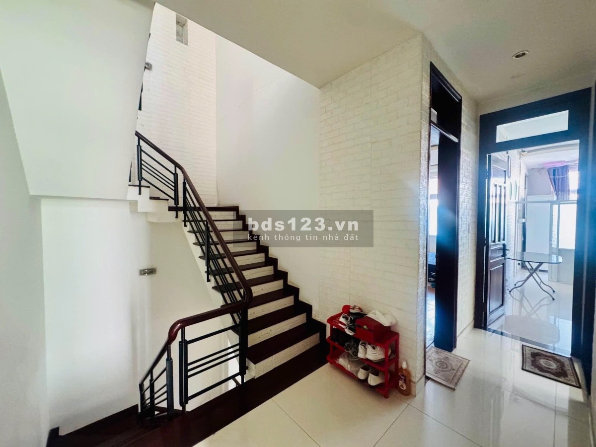 Biệt Thự 3.5 Tầng Sát Trưng Nữ Vương Full Nội Thất Giá…