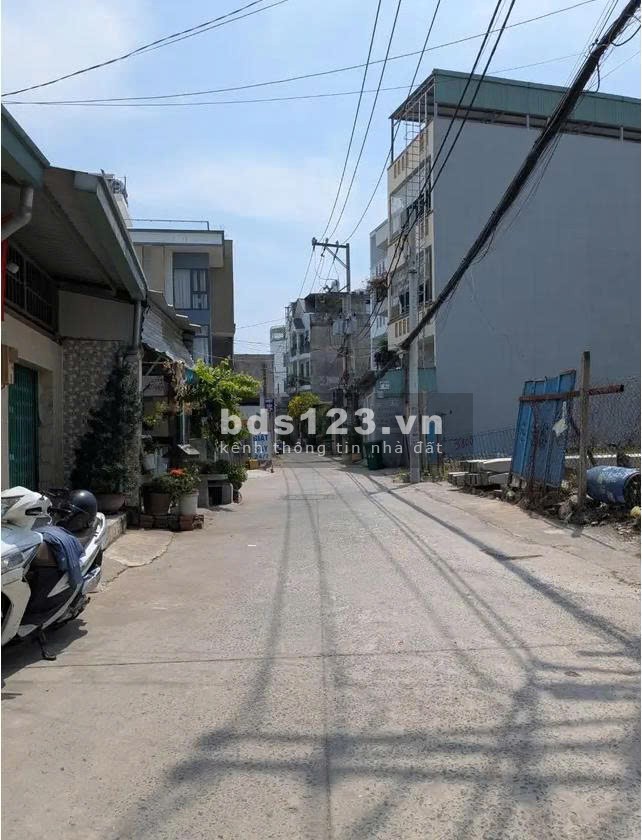 Nhà riêng gần Quốc Lộ 13, 142m2, Căn Góc, hẻm xe hơi, giá ưu…