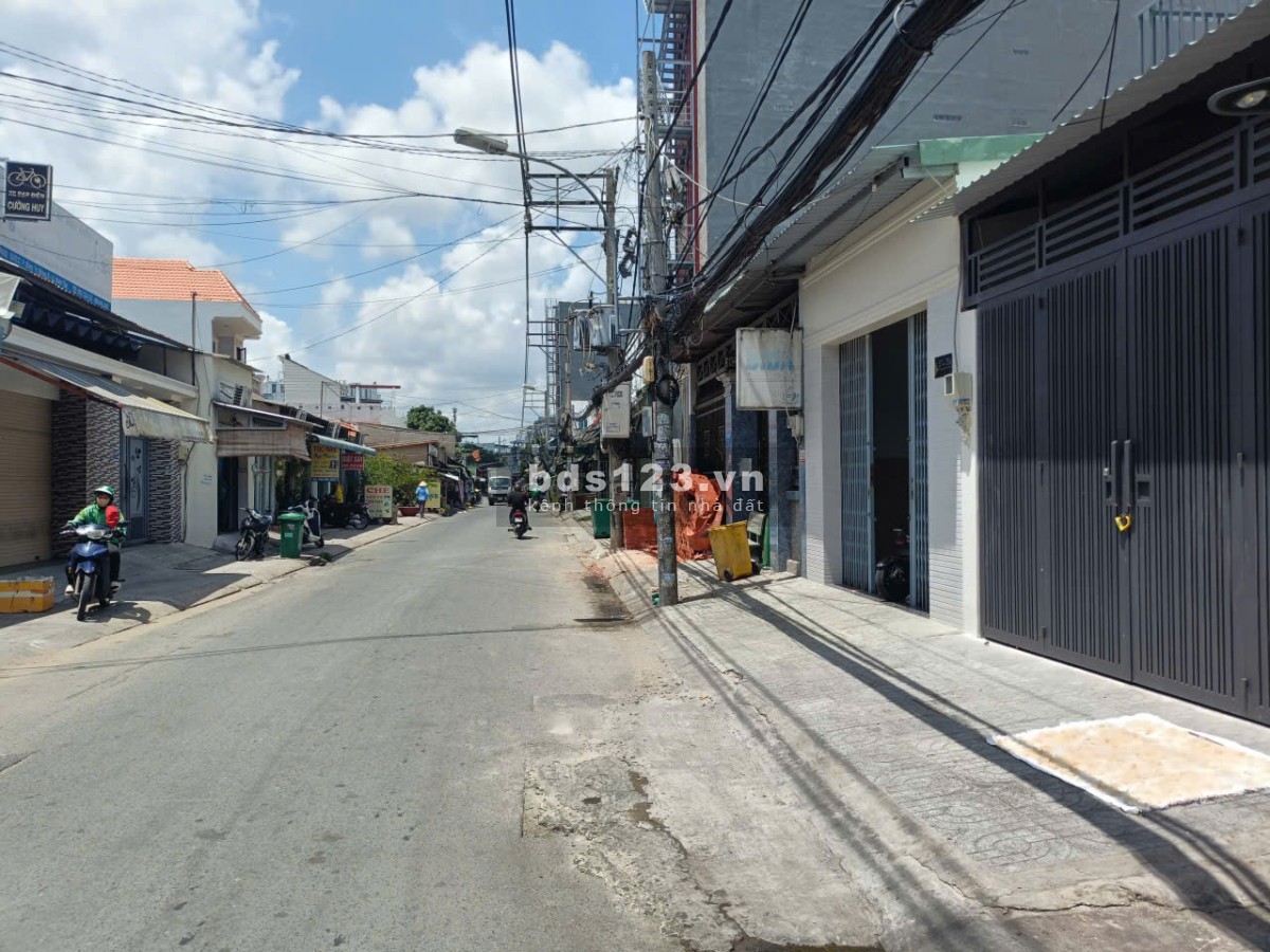 Bán Nhà mới 1 trệt 1 lầu hẻm xe tải lớn đường Sinco, Bình…