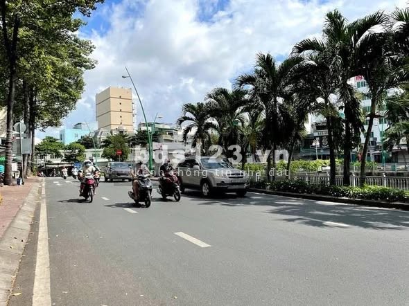 Căn hộ mini mặt tiền Trường Sa, khu Cầu Thị Nghè, giá 2.8…